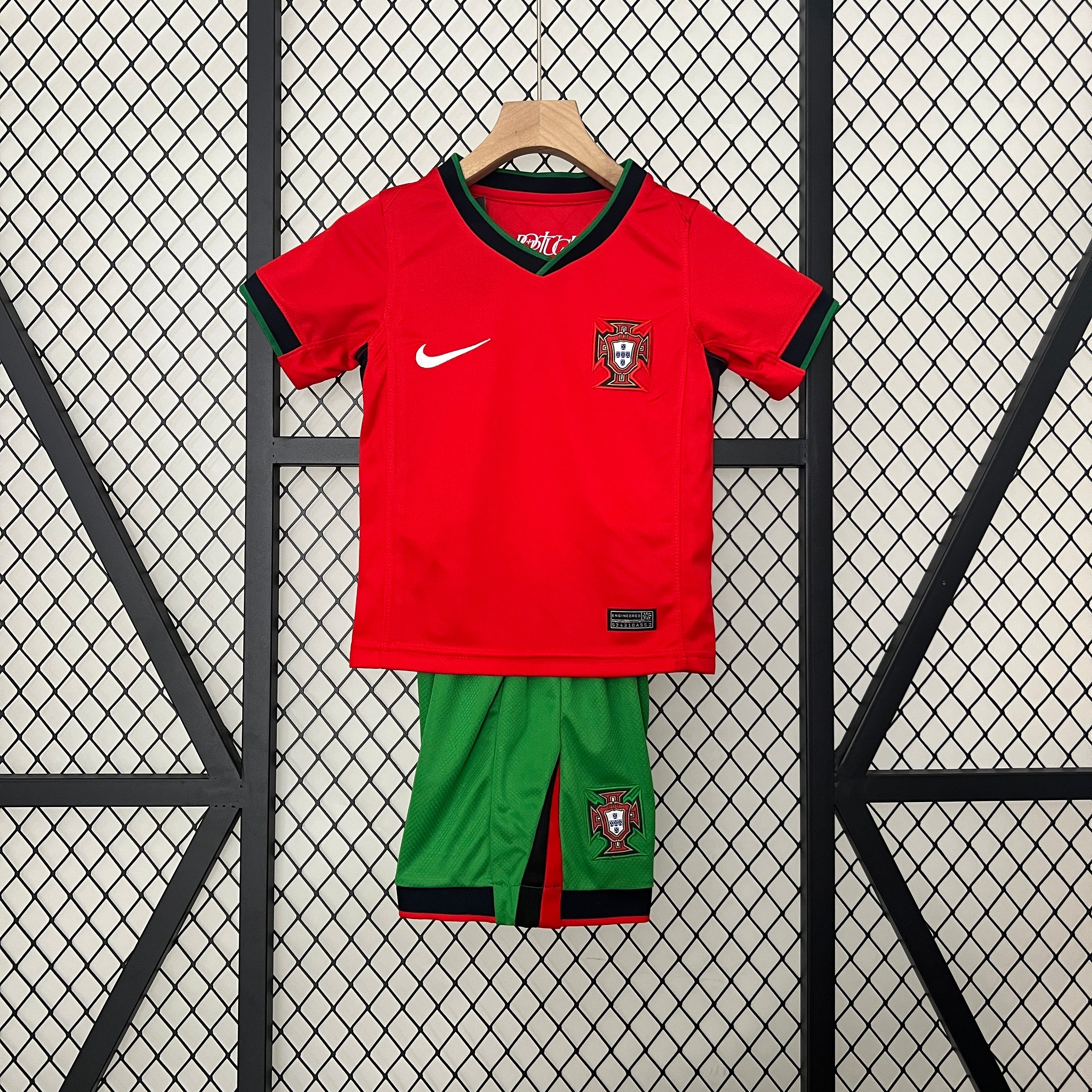 Camisola Principal Portugal 2024 Criança