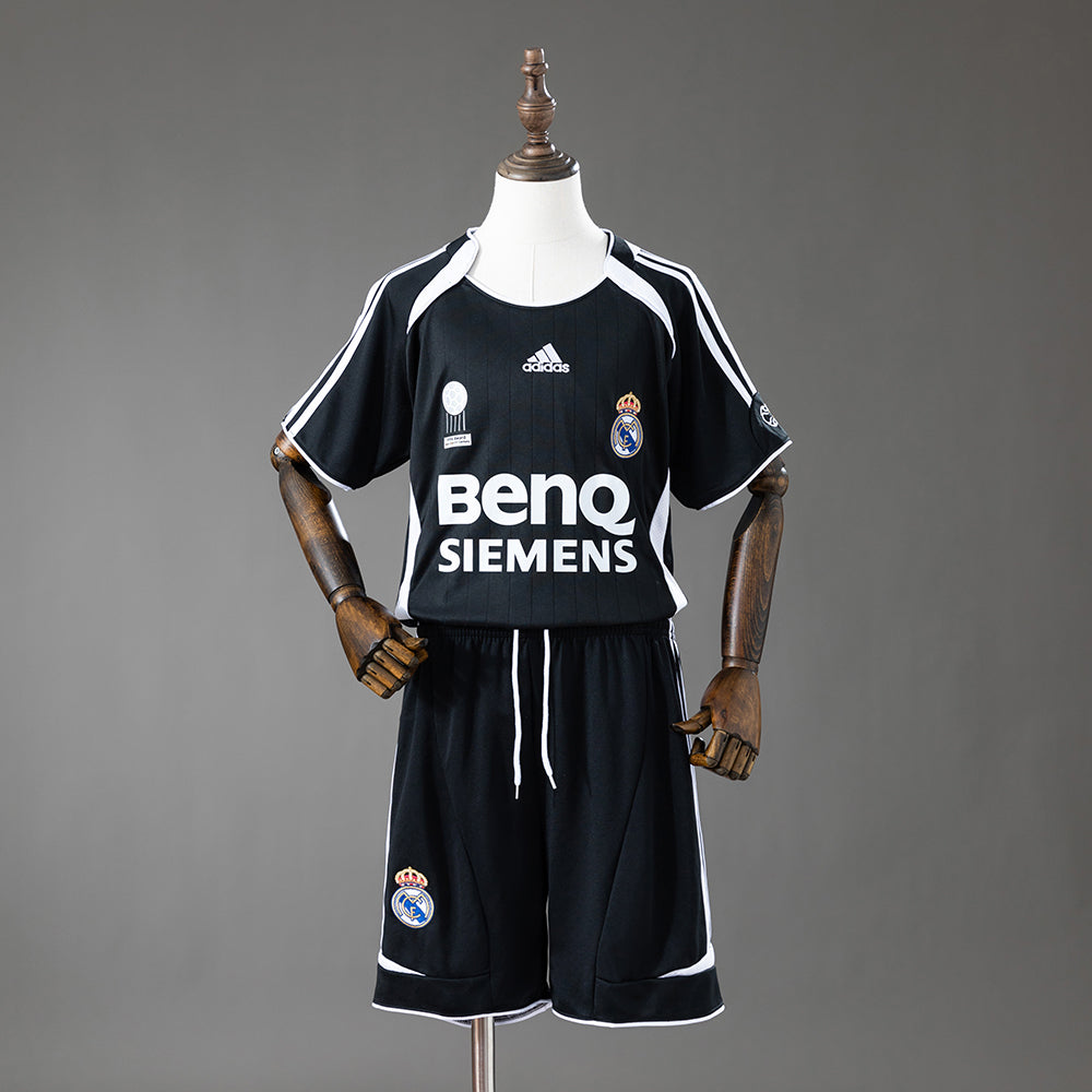 Camisola Terceira Retro Real Madrid 2006/2007 Criança