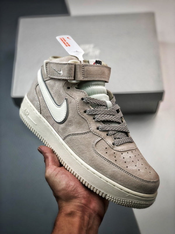 Air Force 107 Mid Cinzento e Branco Reflexo