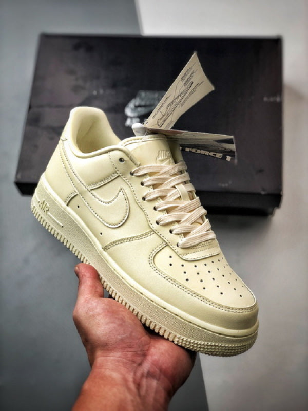 Air Force 1 '07 Low Creme e Amarelo Claro
