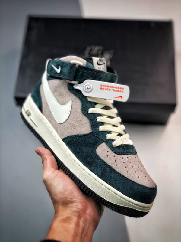 Air Force 1 07 Mid Cinzento e Verde Camurca