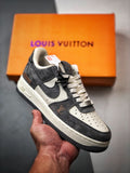 LV x Air Force 1 Low Creme e Cinza Escuro