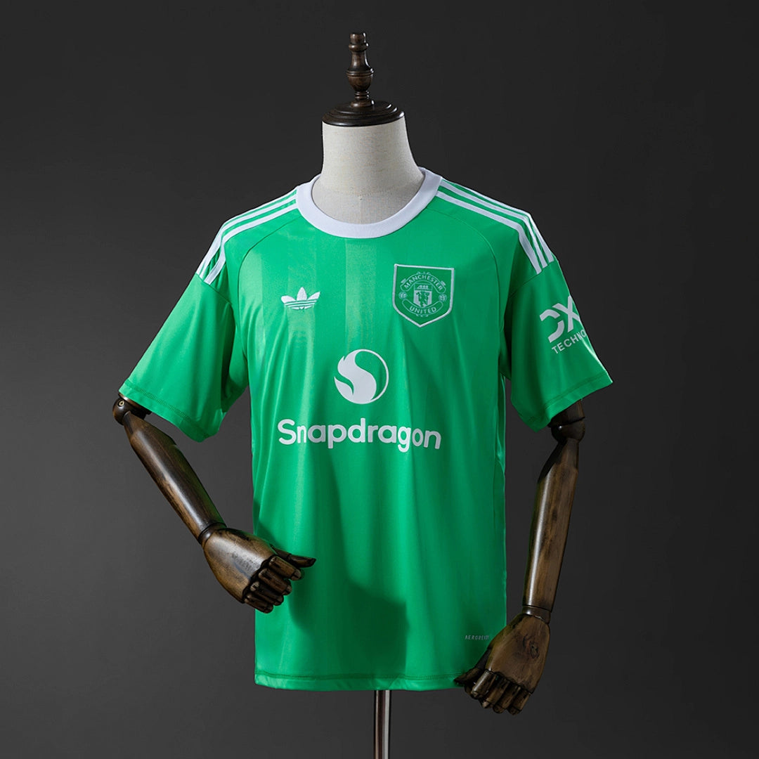 Camisola Terceira do Manchester United 2025/2026 (2)
