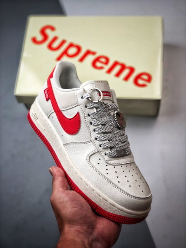 Sup x Air Force 1 Low Branco e Vermelho 3M