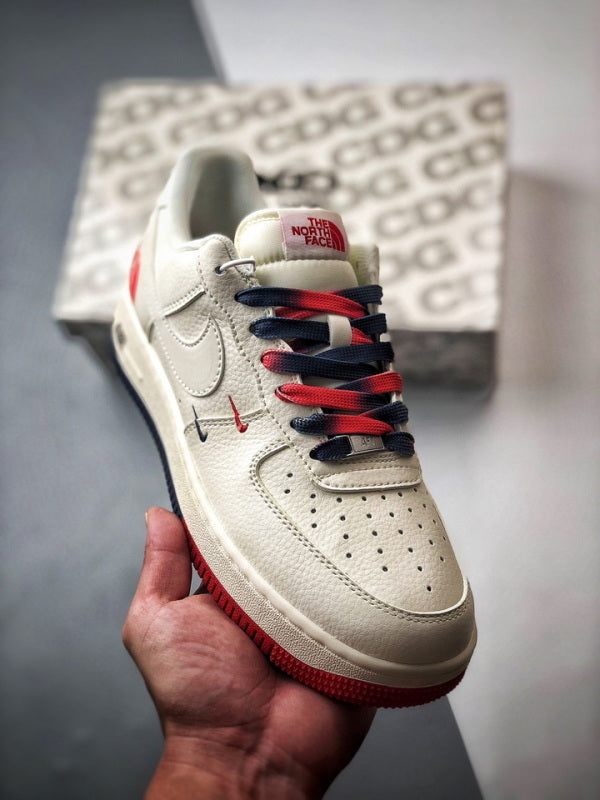 TNF x Nike Air Force 1 Low Azul e Vermelho