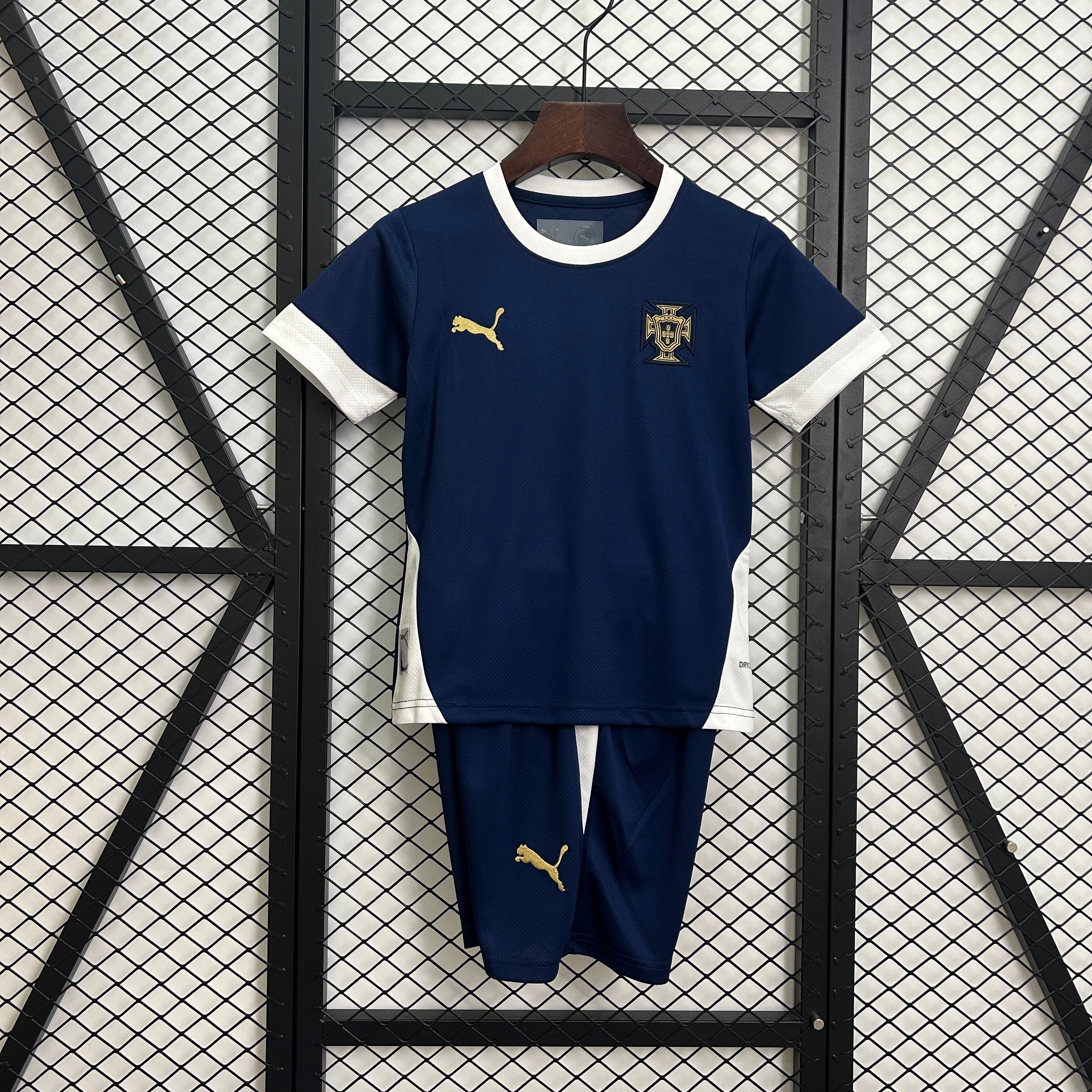 Equipamento de Treino Portugal 2025 Criança