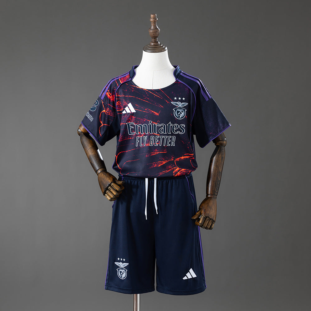 Kit Criança Benfica Adidas x Vhils x SL Benfica - Edição Especial 2025-2026