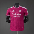 Camisola Edição Especial Real Madrid Vermelho Rosa Versão Jogador 2026/2027